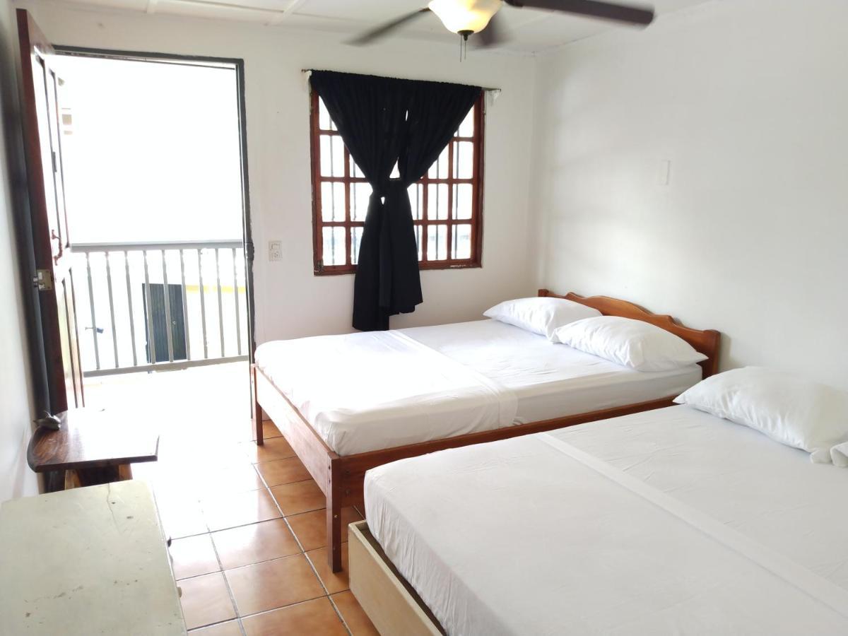 Buena Nota Auberge de jeunesse Jacó
